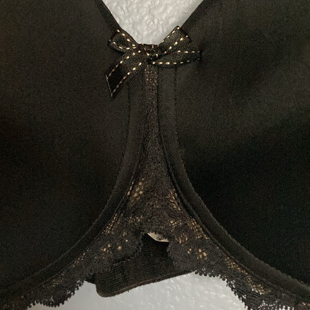 Rive Gauche Full Coverage T-Shirt Bra by CHANTELLE. Black.Underwire. Size 38 DDD - Picture 9 of 13